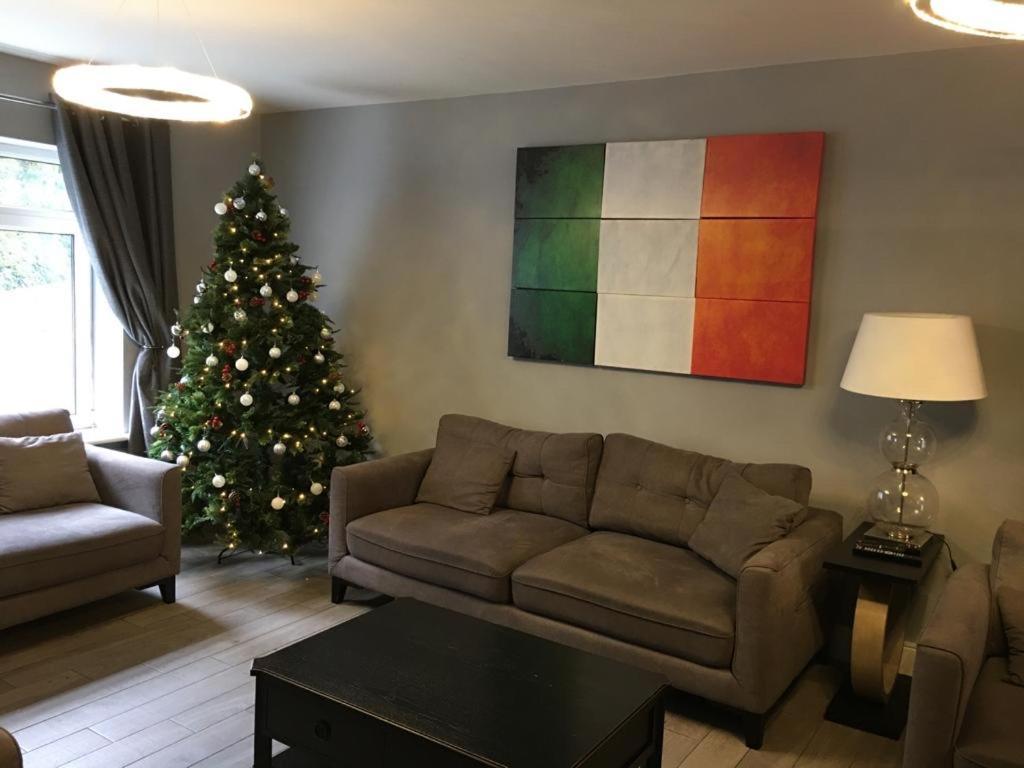 The Town House Kinsale, Hosted By Exquisite Holiday Homes, Sleeps 16 외부 사진