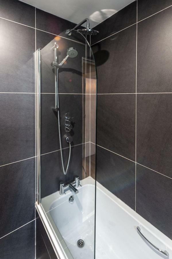 The Town House Kinsale, Hosted By Exquisite Holiday Homes, Sleeps 16 외부 사진